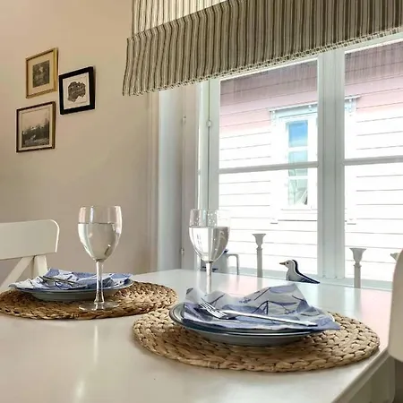 ゲストハウス Piispan Majatalo, Pieni Erillistalo 3*